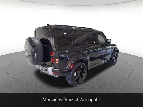 2024 Land Rover Defender 110 P400 X-Dynamic SE