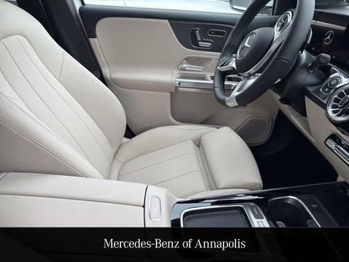 2025 Mercedes-Benz GLB 250 4MATIC