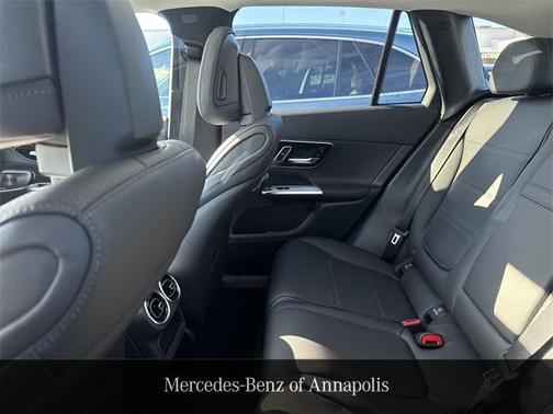 2025 Mercedes-Benz GLC 350e Base