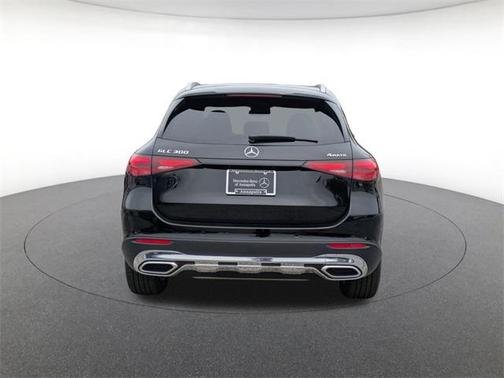 2026 Mercedes-Benz GLC 300 4MATIC