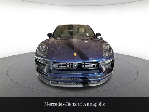 2023 Porsche Macan Base