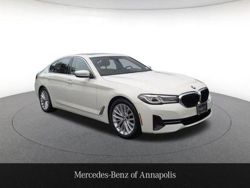 Alpine White 2022 BMW 530 i xDrive