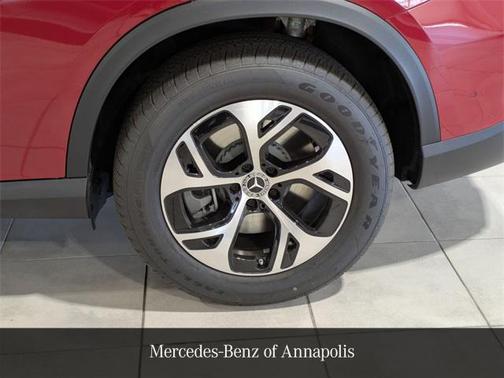 2025 Mercedes-Benz GLC 350e Base