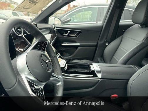 2025 Mercedes-Benz GLC 300 4MATIC
