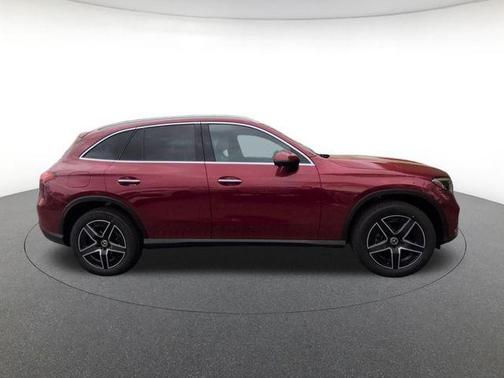 MANUFAKTUR Patagonia Red Metallic 2026 Mercedes-Benz GLC 300 4MATIC