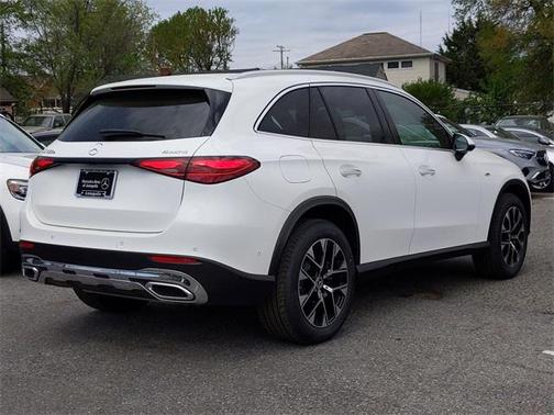 2025 Mercedes-Benz GLC 350e Base