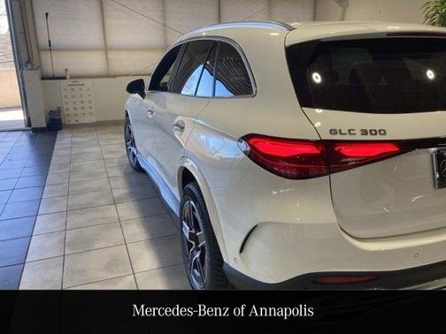 2025 Mercedes-Benz GLC 300 4MATIC