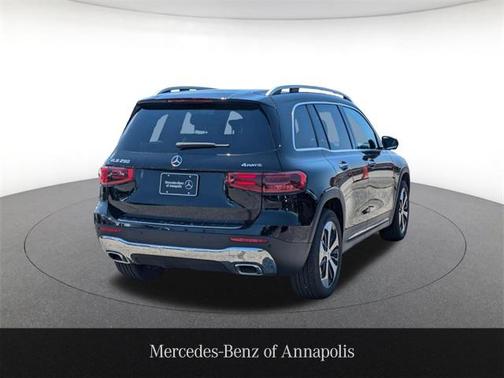 2025 Mercedes-Benz GLB 250 4MATIC