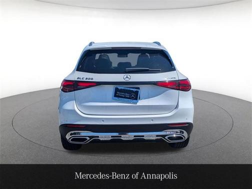 2025 Mercedes-Benz GLC 300 4MATIC