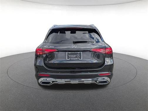 2026 Mercedes-Benz GLC 300 4MATIC