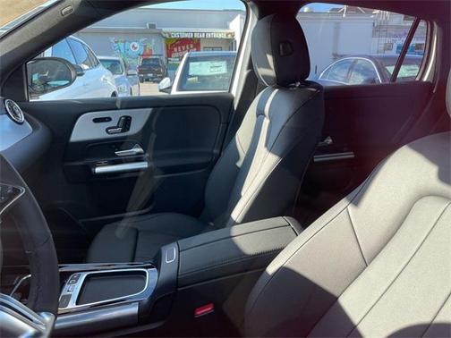 2025 Mercedes-Benz GLA 250 4MATIC