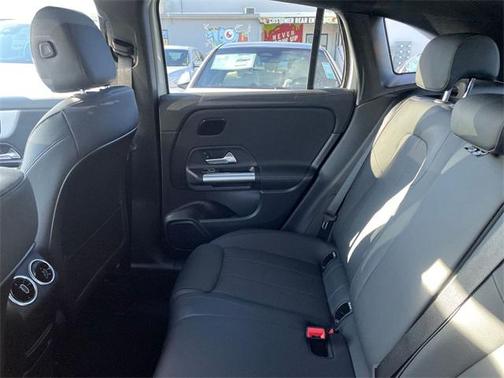 2025 Mercedes-Benz GLA 250 4MATIC