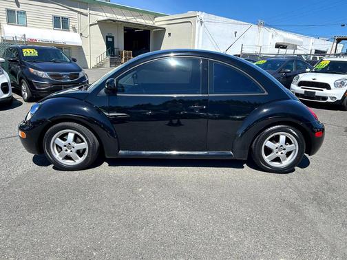 1998 Volkswagen New Beetle Base