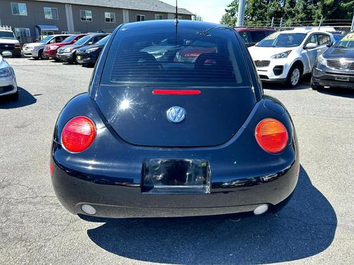 1998 Volkswagen New Beetle Base