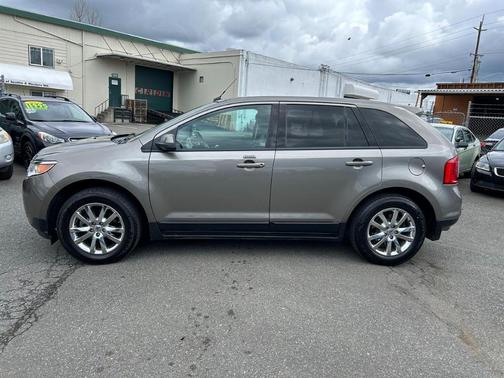 Brown 2013 Ford Edge SEL