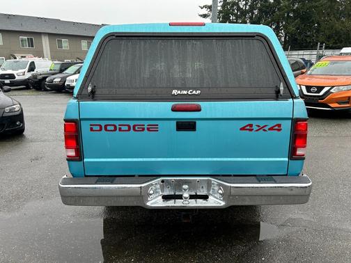 1996 Dodge Dakota Base