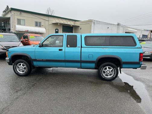 1996 Dodge Dakota Base