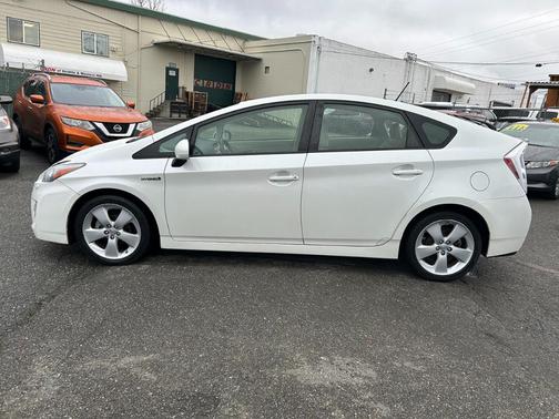 2011 Toyota Prius III