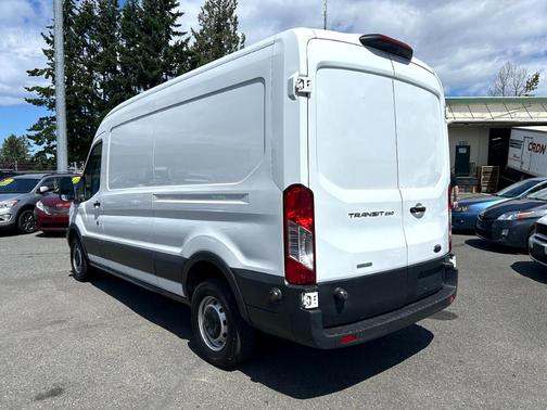 2018 Ford Transit-250 148 WB Medium Roof Cargo