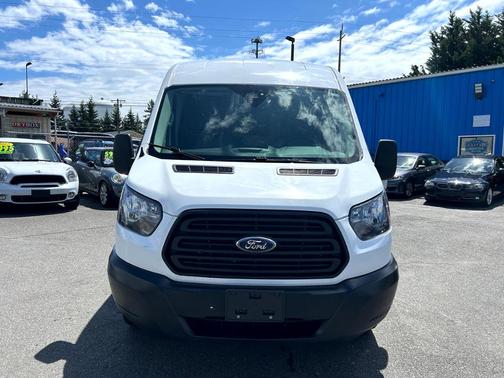 2018 Ford Transit-250 148 WB Medium Roof Cargo