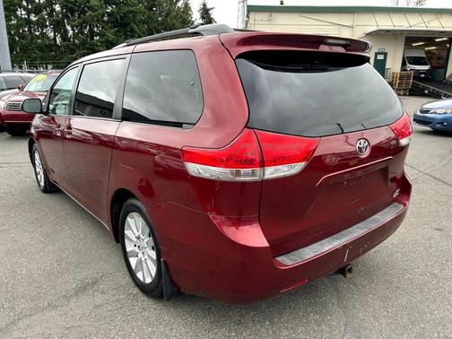 2012 Toyota Sienna XLE