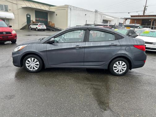 2013 Hyundai Accent GLS