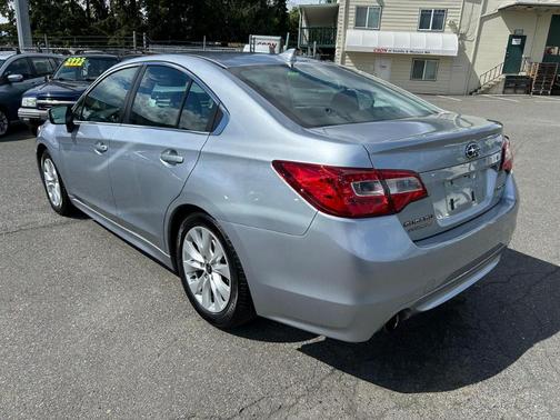 Ice Silver Metallic 2016 Subaru Legacy 2.5i Premium