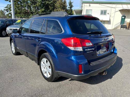 2010 Subaru Outback 2.5i Premium