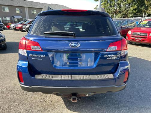 2010 Subaru Outback 2.5i Premium