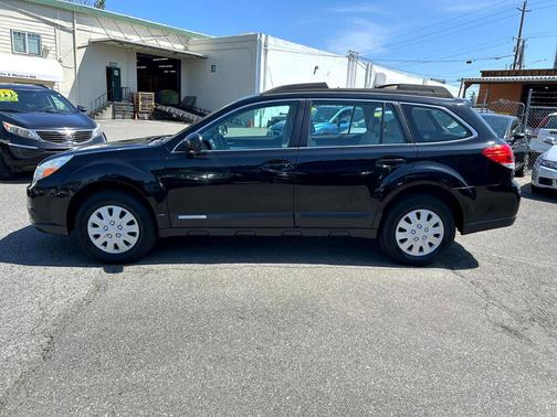 2010 Subaru Outback 2.5i