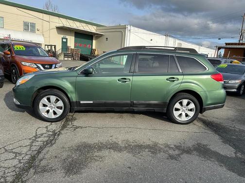 2010 Subaru Outback 2.5i Premium