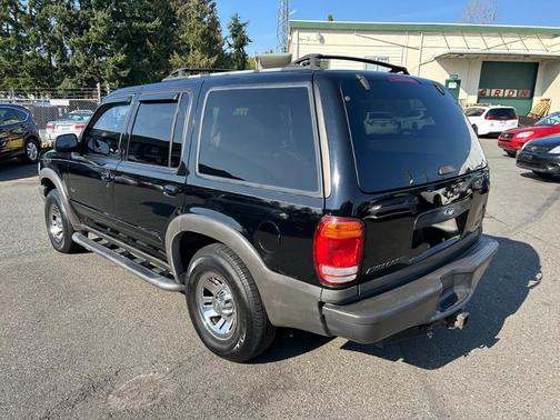 2000 Ford Explorer XLS