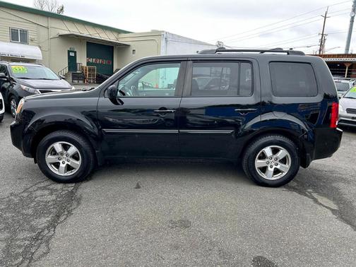 2011 Honda Pilot EX-L w/ Navigation