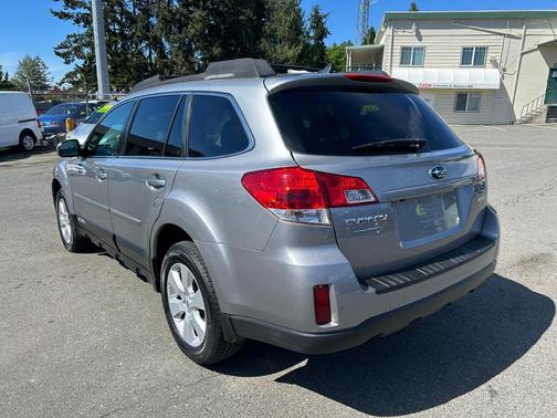 Steel Silver Metallic 2011 Subaru Outback 2.5i Limited