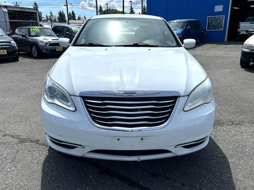 2012 Chrysler 200 Touring