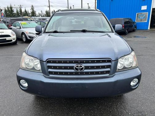 Blue 2003 Toyota Highlander