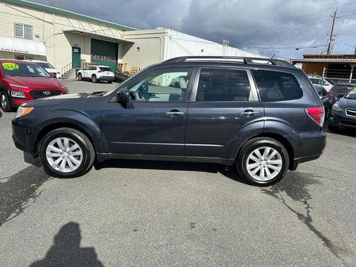 2013 Subaru Forester 2.5X Limited