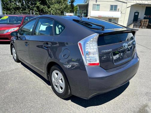 2010 Toyota Prius III