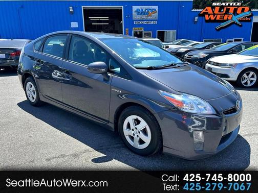 2010 Toyota Prius III