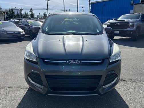 Gray 2015 Ford Escape SE