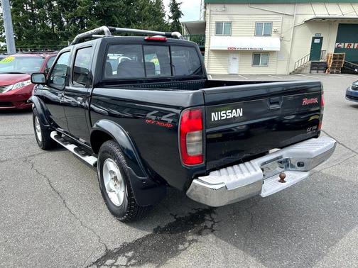 2000 Nissan Frontier SE