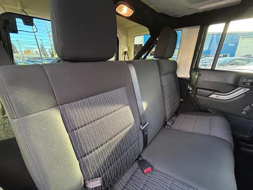 2011 Jeep Wrangler Unlimited Sport