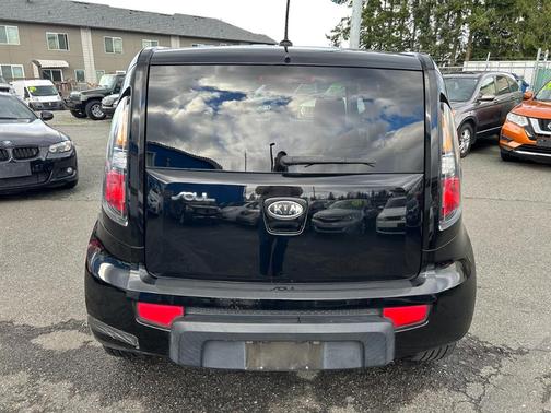 2010 Kia Soul +