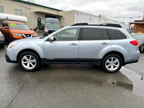 2013 Subaru Outback 2.5i Limited