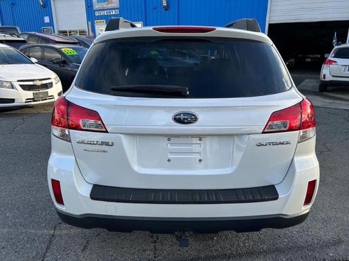 2010 Subaru Outback 2.5i Limited