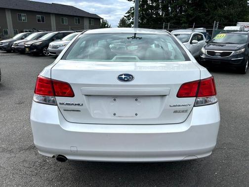 2013 Subaru Legacy 2.5i Premium