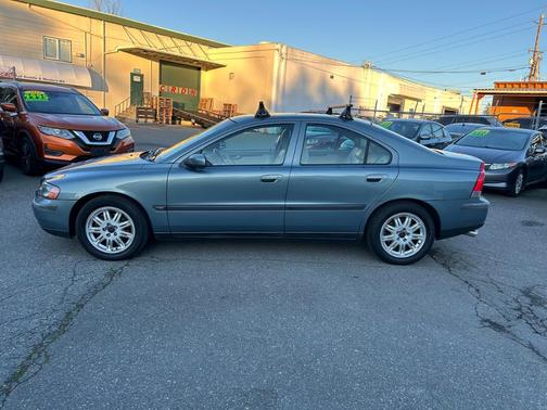 2004 Volvo S60 2.5T