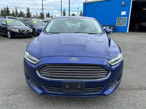 Blue 2014 Ford Fusion SE