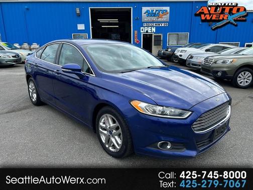 Blue 2014 Ford Fusion SE