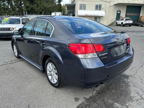 2011 Subaru Legacy 2.5i Premium